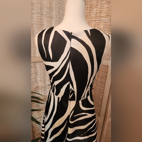 Dressbarn Zebra Print Dress - Picture 6 of 8